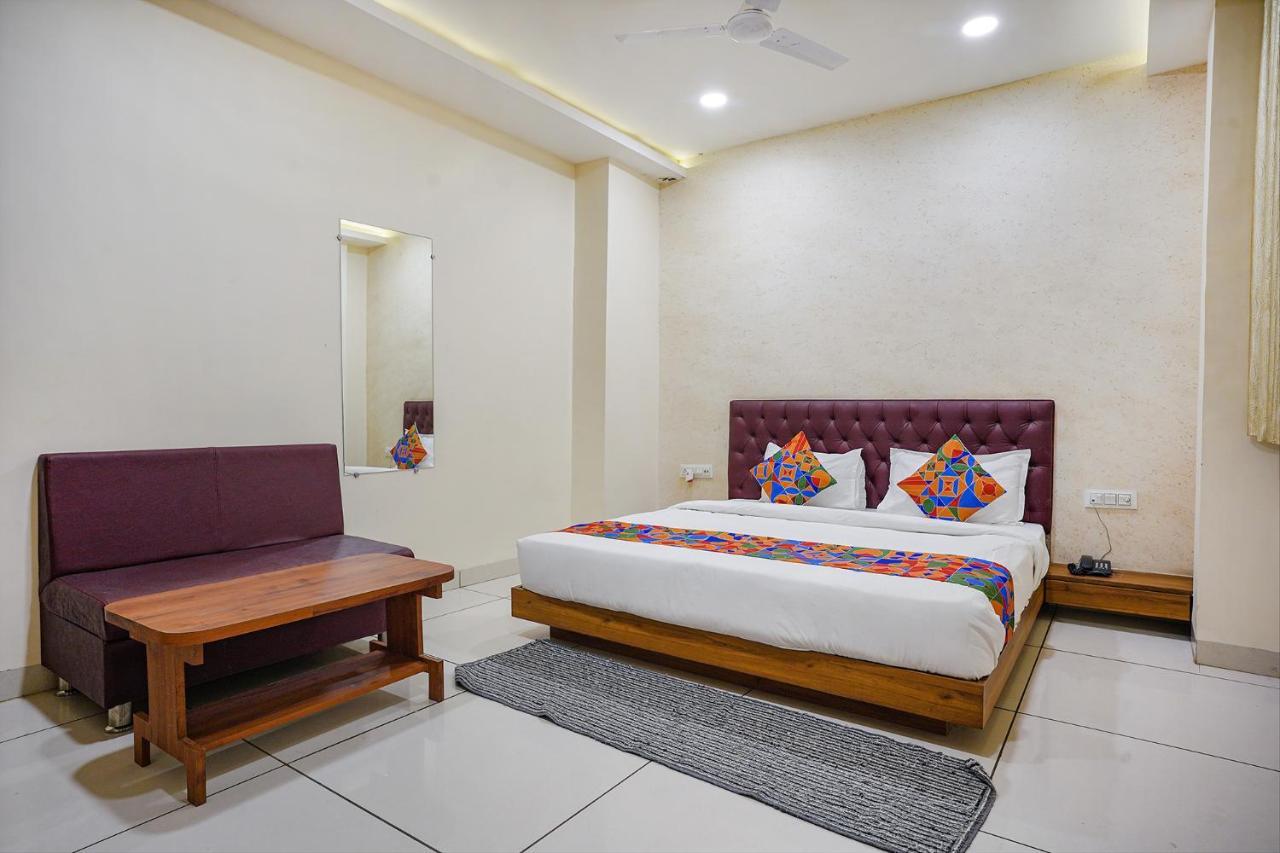Fabhotel Sukh Vilas Indore Esterno foto